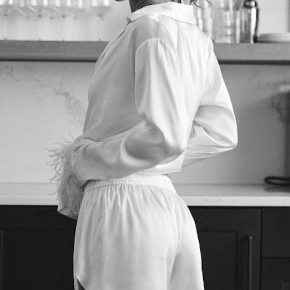 NWT Anthropologie Audrey Adele Feather-Trim Pajama Blouse & Shorts Ivory Size XS - Picture 2 of 4
